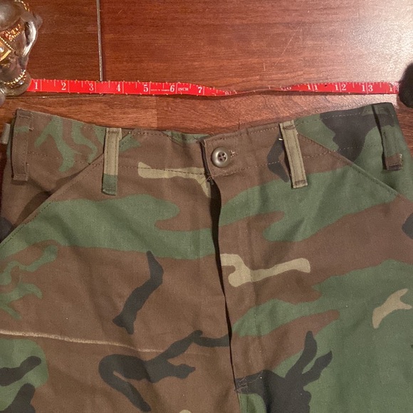 Camo pants fit size 1 - Picture 2 of 4